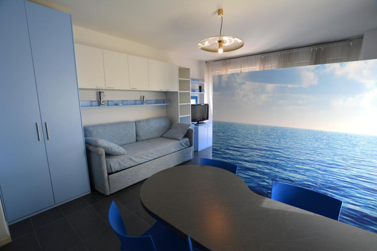 Апартаменты Lignano Pineta With Sea View Линьяно-Саббьядоро Экстерьер фото